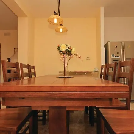 Anka - Five-bedroom With Terrace And Swimming Pool Apartment *