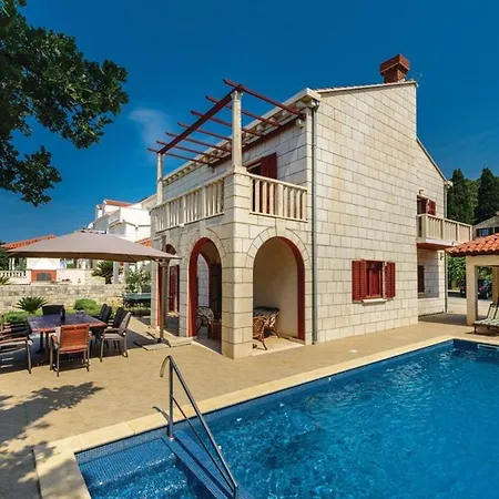 Anka - Five-bedroom With Terrace And Swimming Pool Apartment Zaton (Dubrovnik-Neretva)