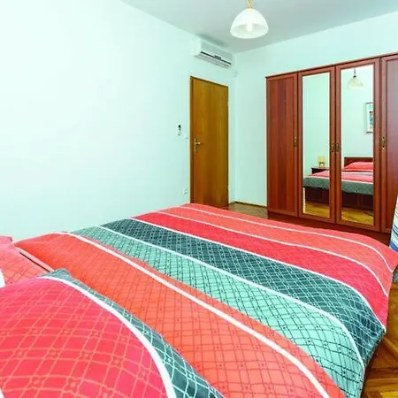 Anka - Five-bedroom With Terrace And Swimming Pool Villa *