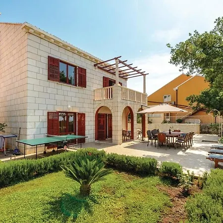 Anka - Five-bedroom With Terrace And Swimming Pool * Zaton (Dubrovnik-Neretva)